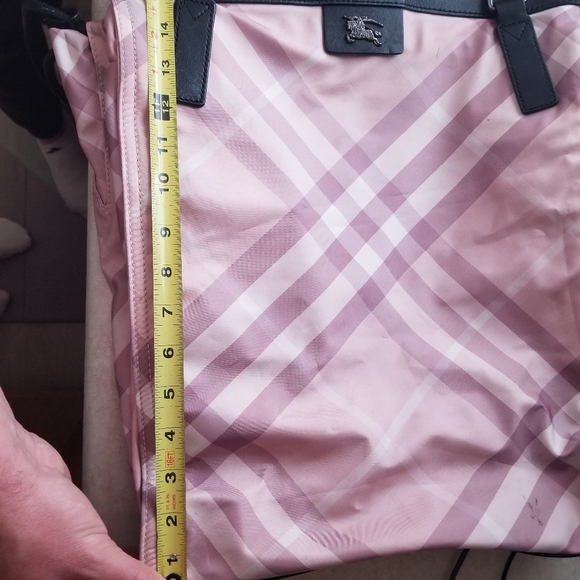 Authentic  Burberry tote - Picture 4 of 5